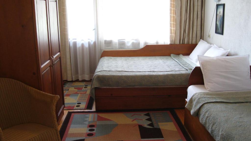 Guest House Voyno Dobrinisjte Rom bilde