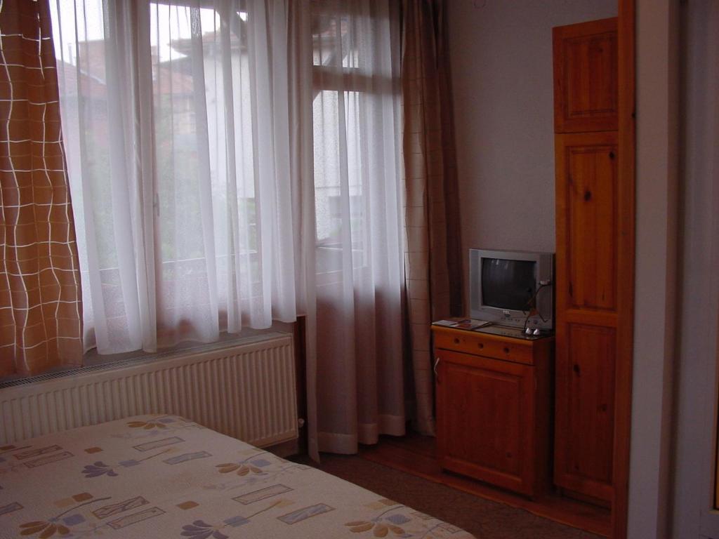 Guest House Voyno Dobrinisjte Rom bilde