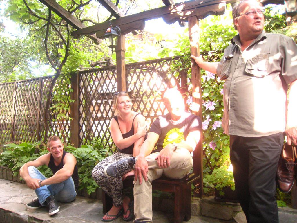 Guest House Voyno Dobrinisjte Eksteriør bilde