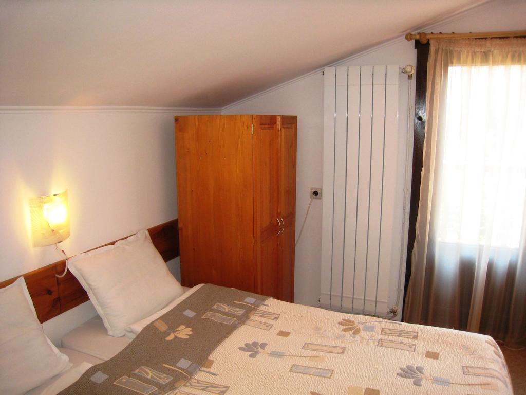 Guest House Voyno Dobrinisjte Rom bilde
